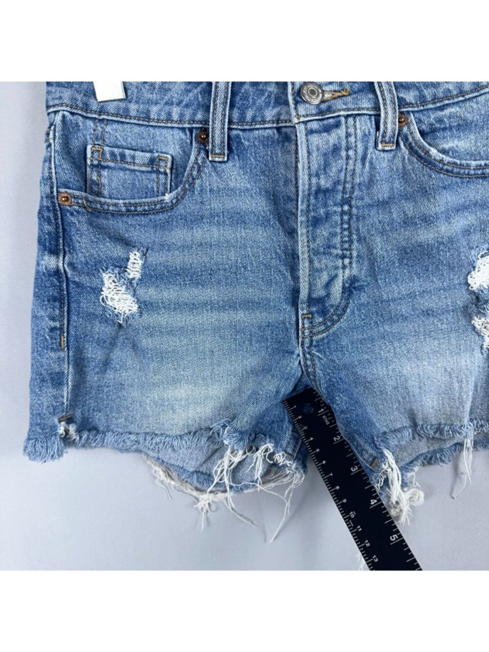 Old Navy Cut Off Shorts Size 4 High-Rise OG Straight Blue Distressed Frayed Hem - Picture 9 of 11